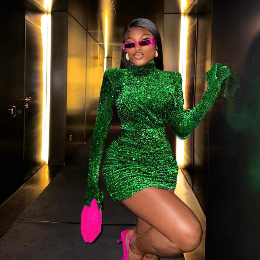 Robe Longue Sequins Verts Col Haut — Soirée & Performance