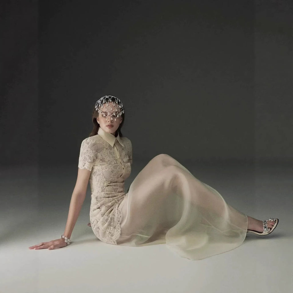 Robe Sirène Mi-Longue Dentelle Col Reversé — Taille Haute Femme