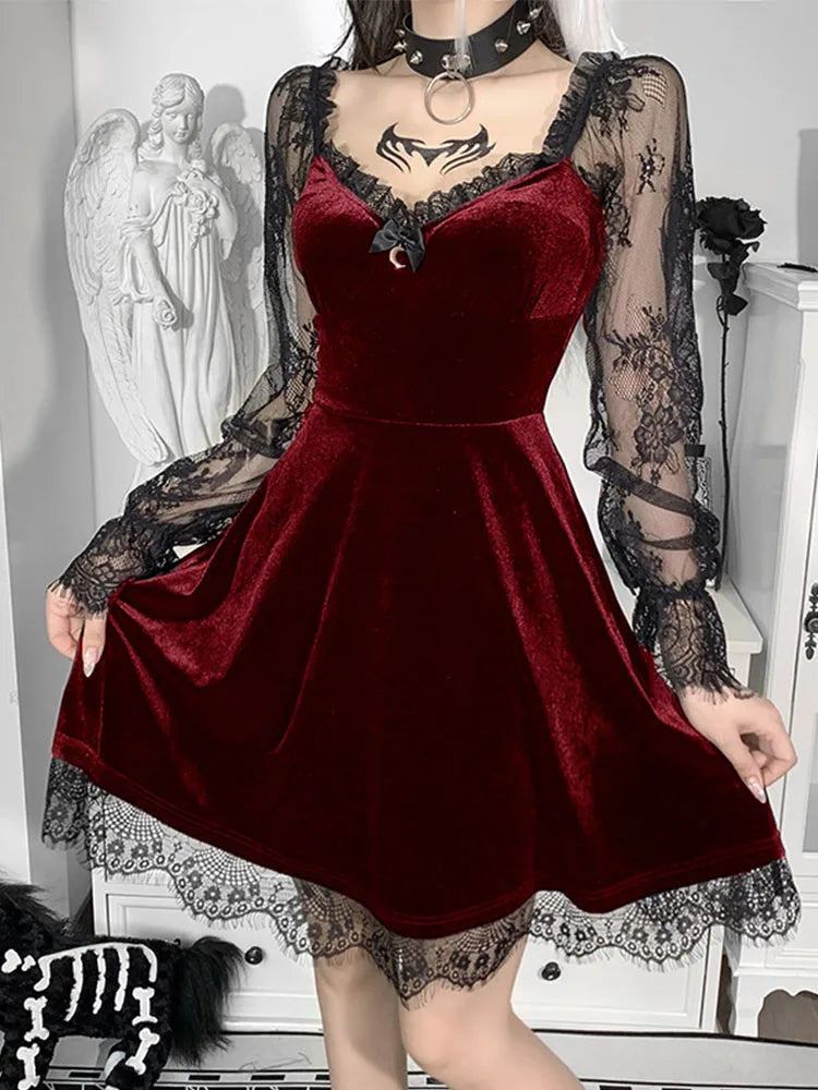 Mini Robe Gothic Lolita Velours Dentelle Col V — Édition Classique