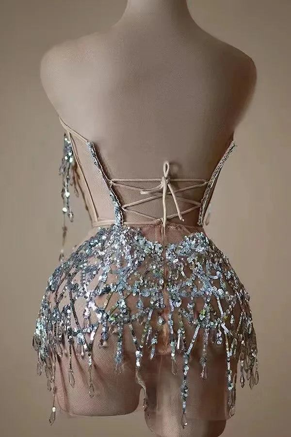 Robe Courte Sequins Argentés — Transparente, Cristaux, Soirée & Scène