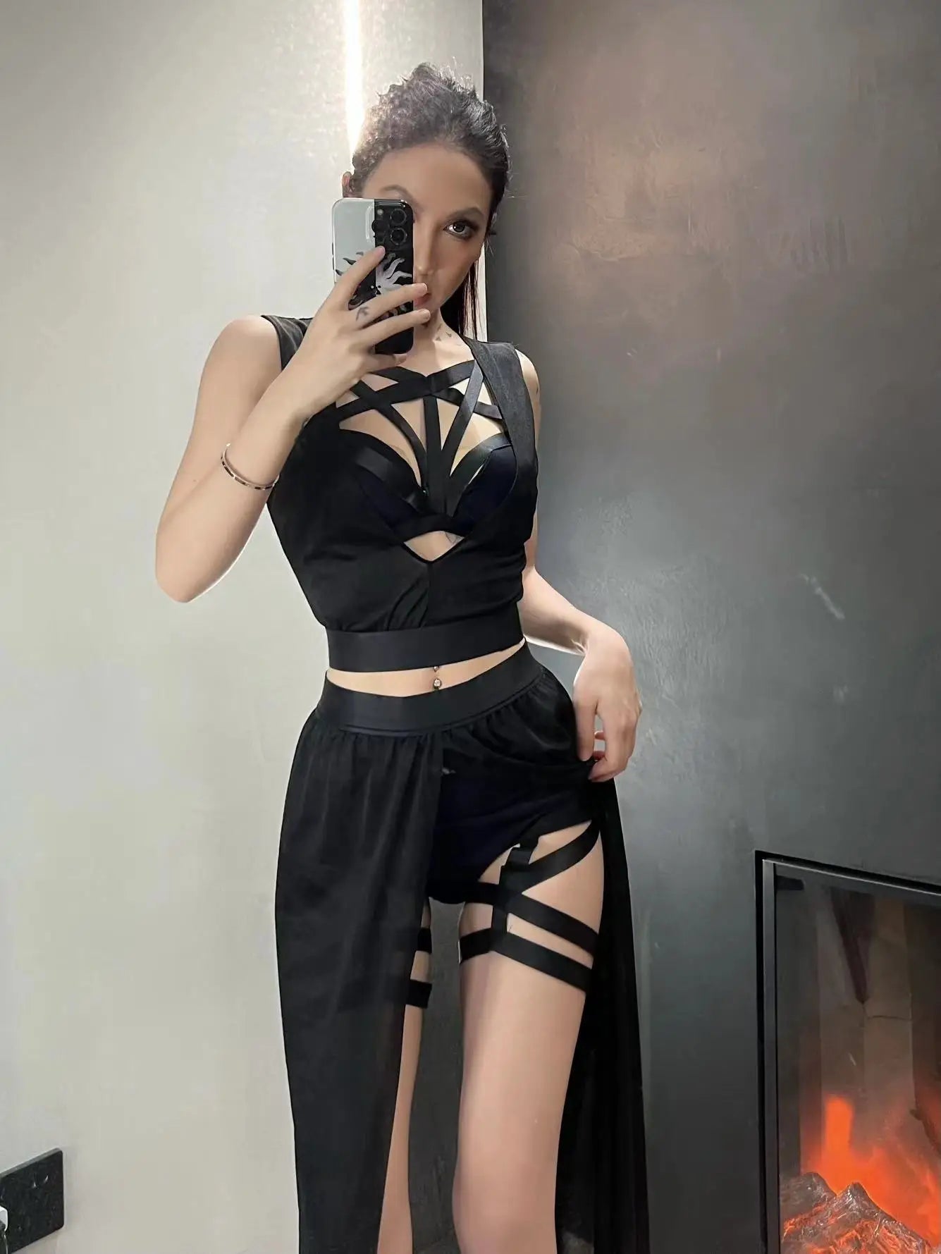 Ensemble Corset Goth 4 Pièces — Crop Top, Bandage & Jupe Fendue Mesh